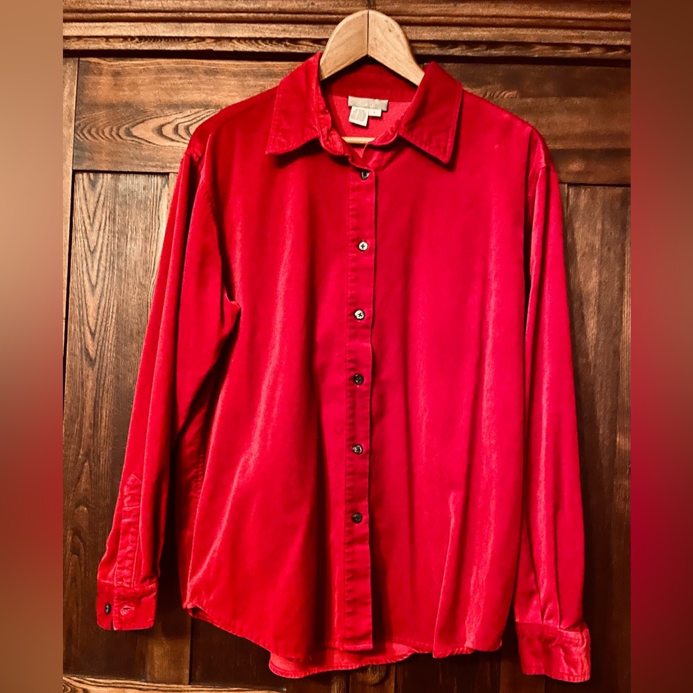 Women’s The Territory Ahead size Large Cranberry Red Velvet Long Sleeve Shirt